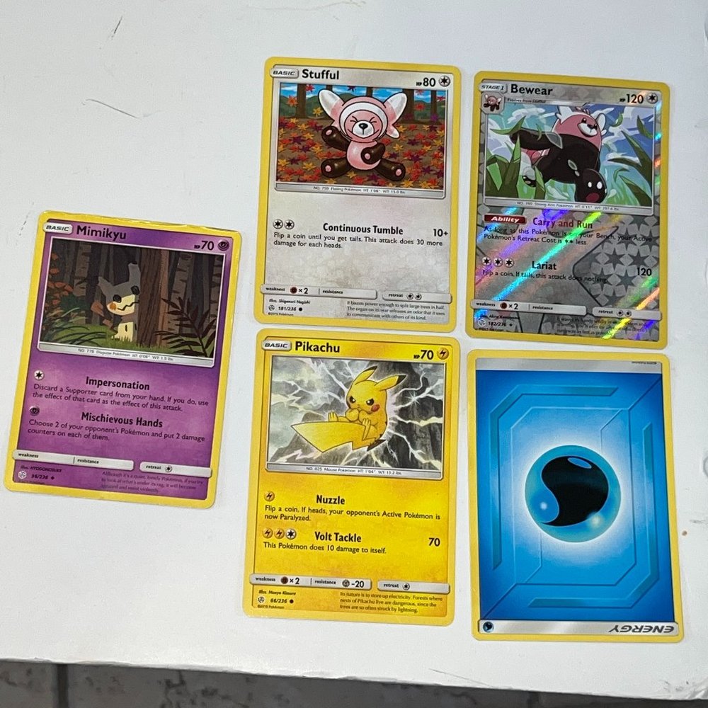 Lot of 5 Pokémon cards pikachu Stufful Mimikyu Bewear Reverse Holo Energy